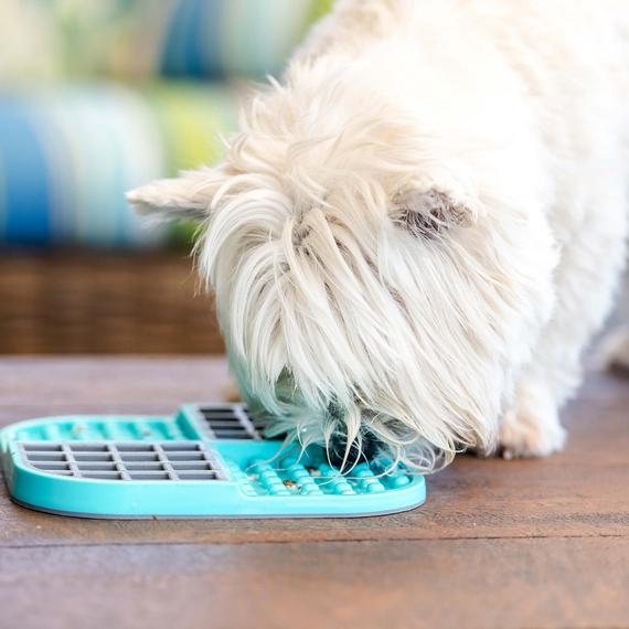 lickimat slomo - voermat hond - lickimat kopen - lickimat puzzel - hondenpuzzel - voerpuzzel